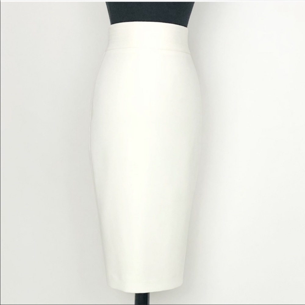 Marciano off white pencil skirt - size 4 worn once- tag no longer on